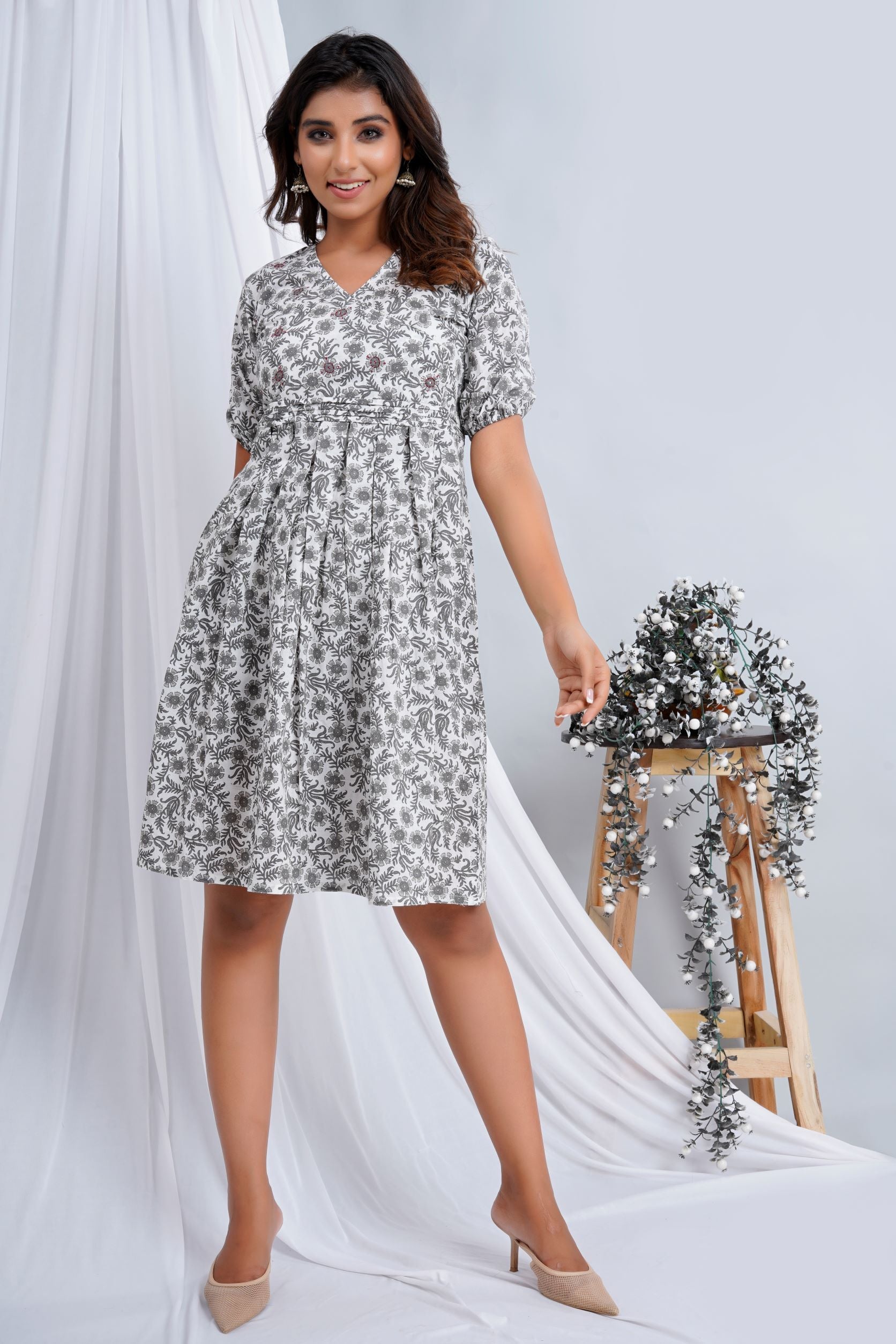 White Gray Cotton Printed Pleated Dress