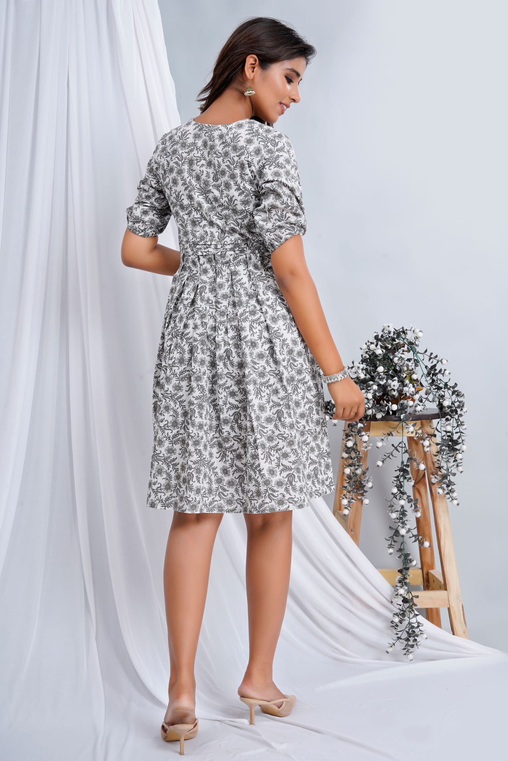 White Gray Cotton Printed Pleated Dress